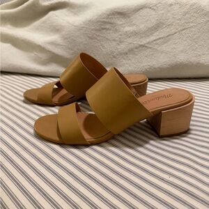 Madewell Kiera Mule Sandal in “vintage beige”